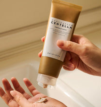 Load image into Gallery viewer, SKIN1004 Madagascar Centella Ampoule Foam