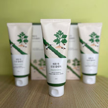 Load image into Gallery viewer, Round Lab Mugwort Calming Cleanser - SKIN.TO