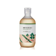 Load image into Gallery viewer, Round Lab Mugwort Calming Toner - SKIN.TO
